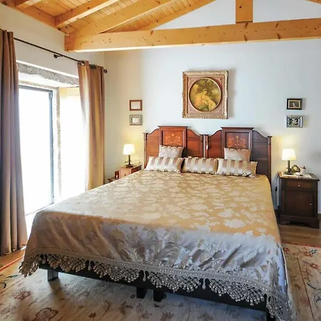 Sleeps 8 Wifi Villa Beiral do Lima