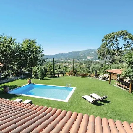 Villa Sleeps 8 Wifi *